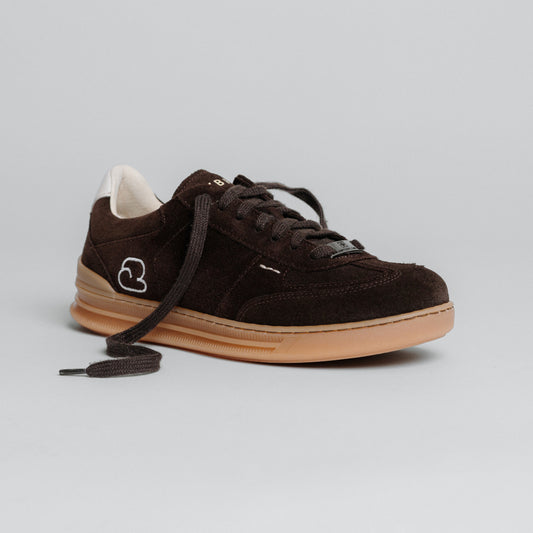 "Seitenansicht des CYBRUS Sneakers LUWO II in dunkelbraun"