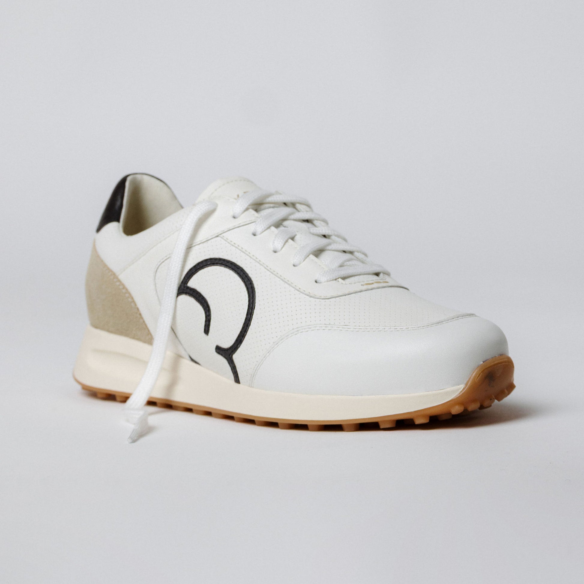 "Seitenansicht des CYBRUS Sneakers ANNERY in weiss blau"