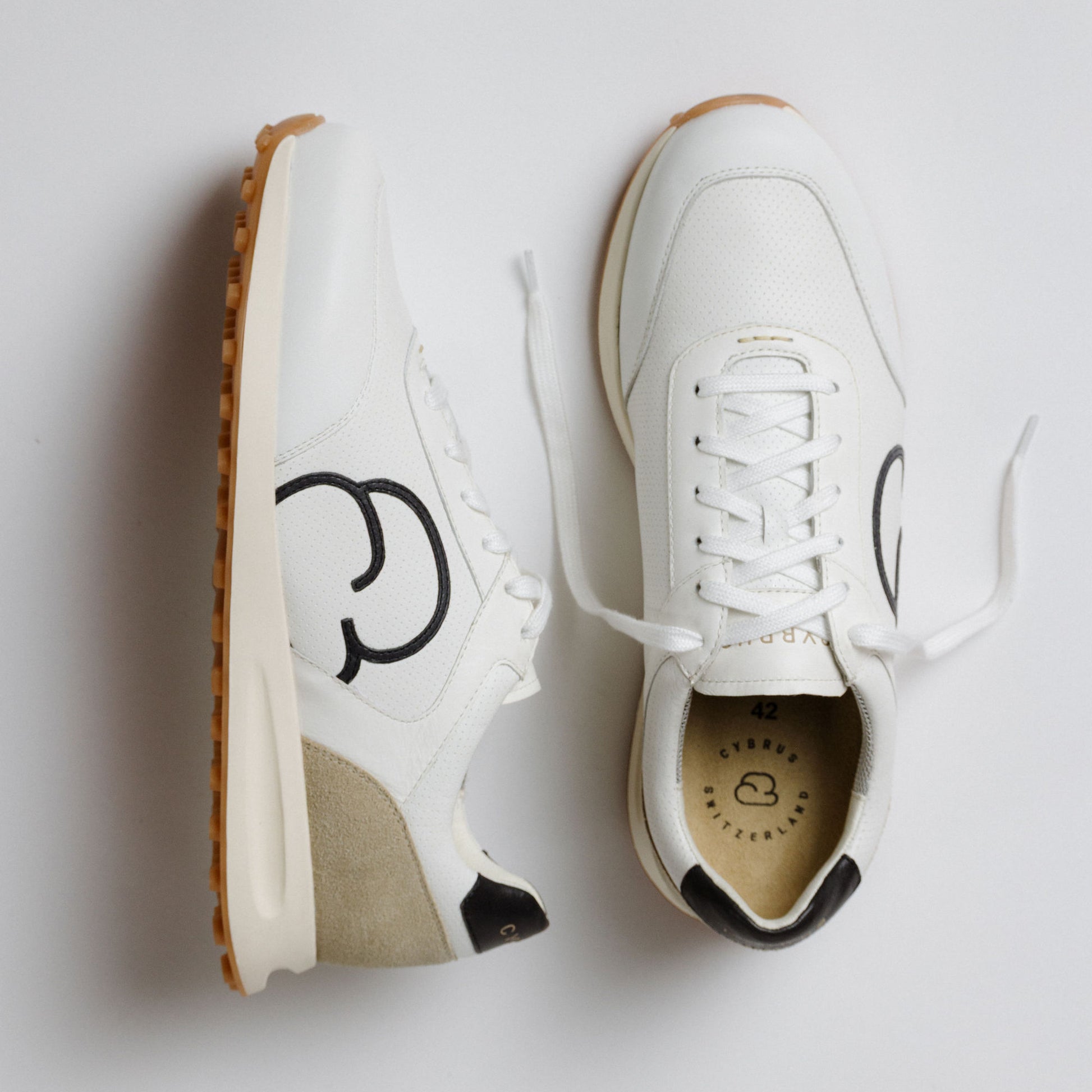 "Paarfoto der CYBRUS Sneakers ANNERY in weiss blau"