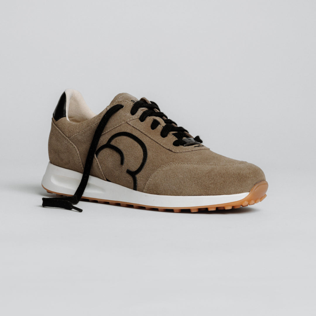 "Seitenansicht des CYBRUS Sneakers ANNERY II in beige schwarz"
