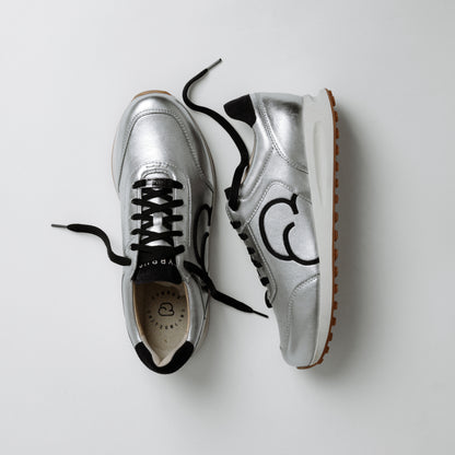 "Paarfoto der CYBRUS Sneakers ANNERY II in silber blau"