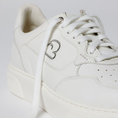 "Detailansicht des CYBRUS Sneakers HAULA in weiss"