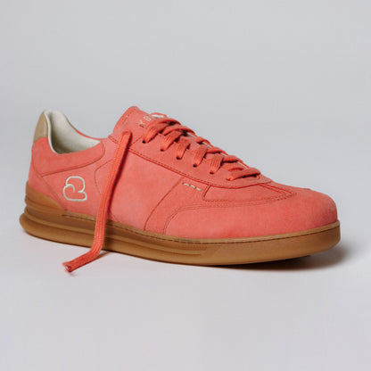 "Seitenansicht des CYBRUS Sneakers LUWO in rosa"