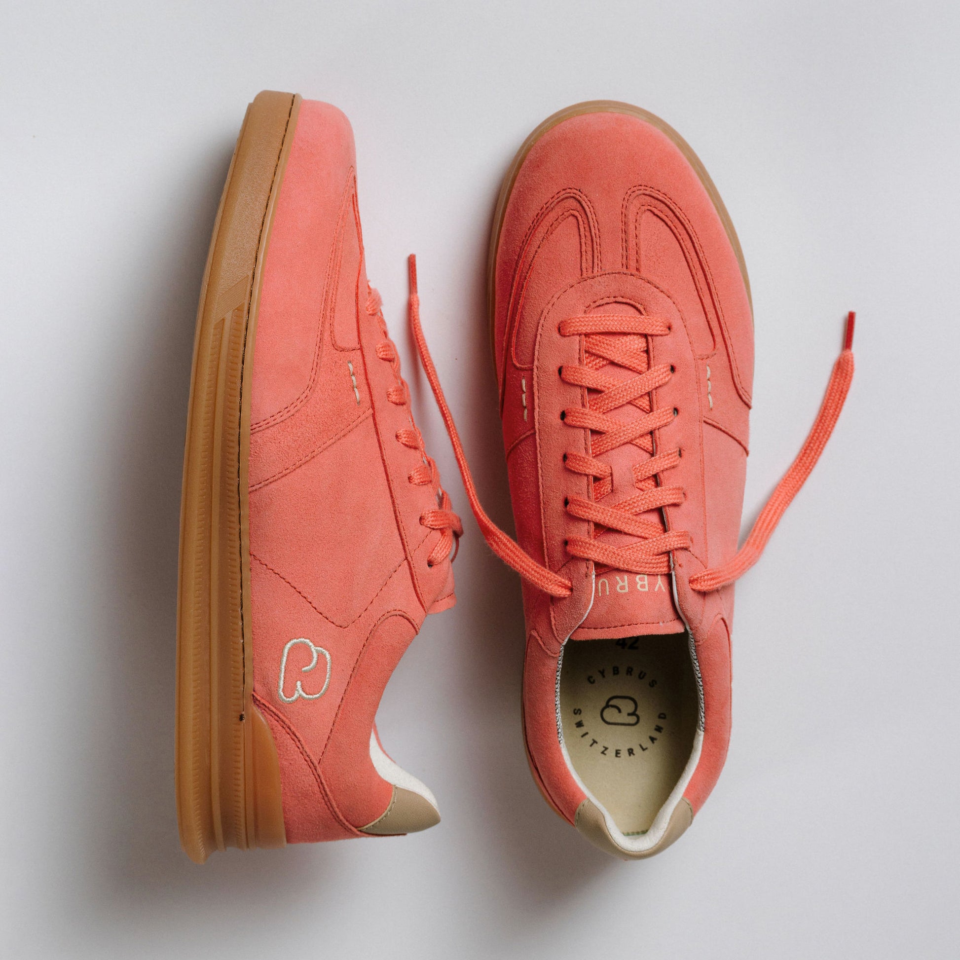 "Paarfoto der CYBRUS Sneakers LUWO in rosa"