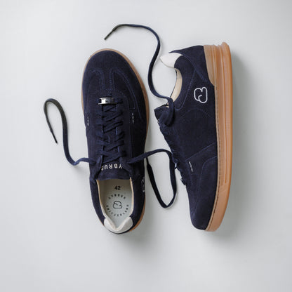 "Paarfoto der CYBRUS Sneakers LUWO II in dunkelblau"