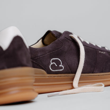 "Detailansicht des CYBRUS Sneakers LUWO II in dunkelviolet"